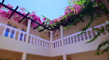 Elotis Suites