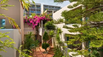 Elotis Suites