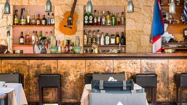 Elotis Suites
