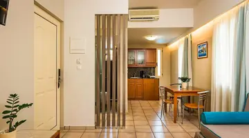 Elotis Suites