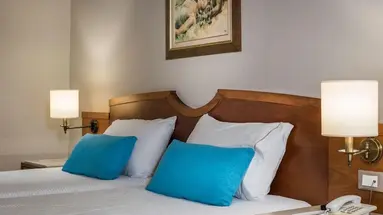 Elotis Suites