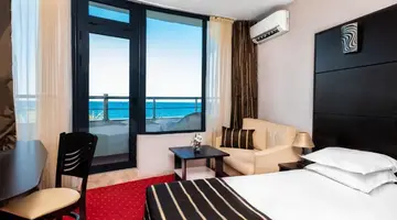 Elpida Beach