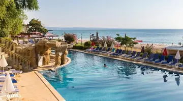Elpida Beach