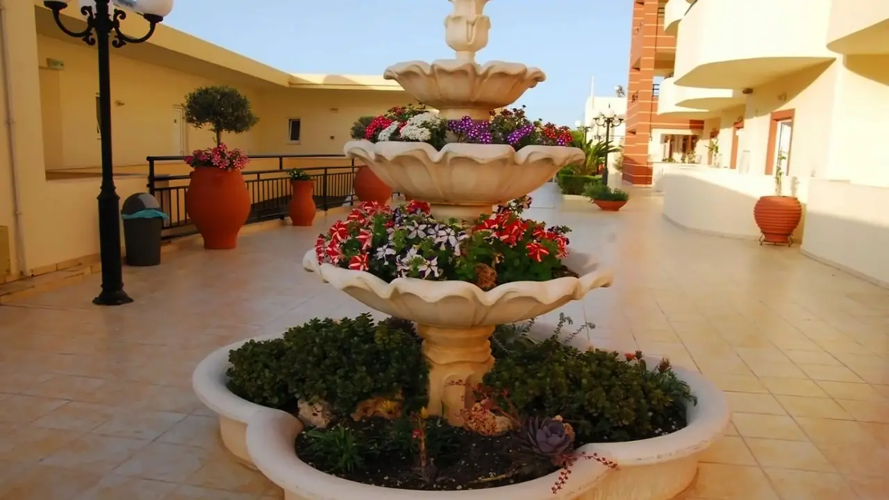 Elpis Apartments