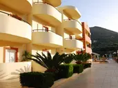 Elpis Apartments