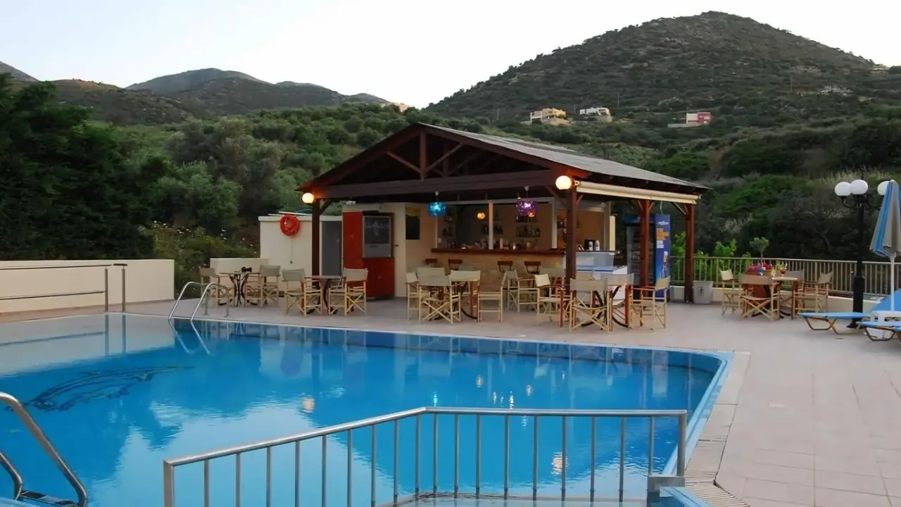 Elpis Apartments