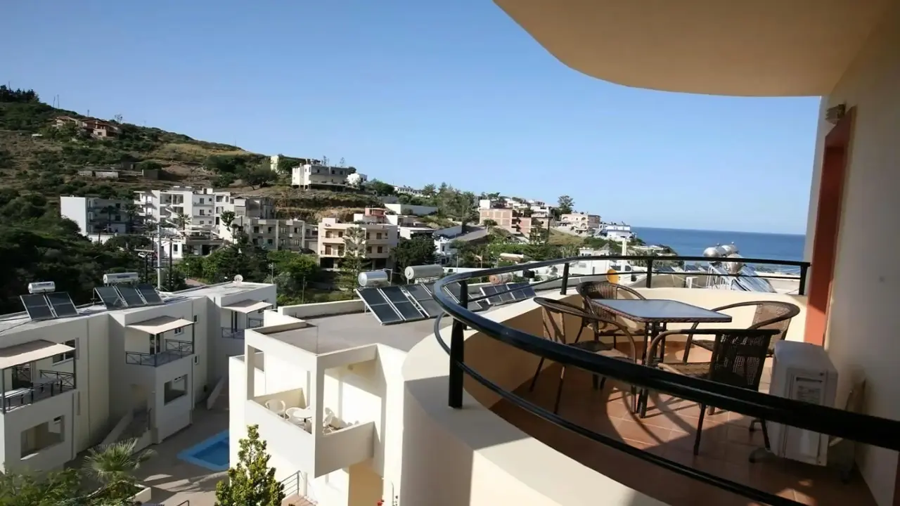 Elpis Apartments