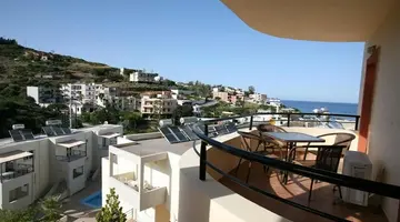 Elpis Apartments