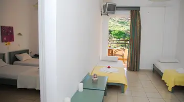 ELPIS STUDIOS AND APARTMENTS