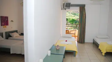 ELPIS STUDIOS AND APARTMENTS