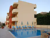 ELPIS STUDIOS AND APARTMENTS