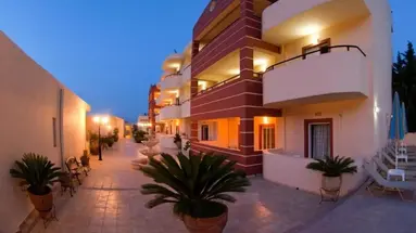 ELPIS STUDIOS AND APARTMENTS