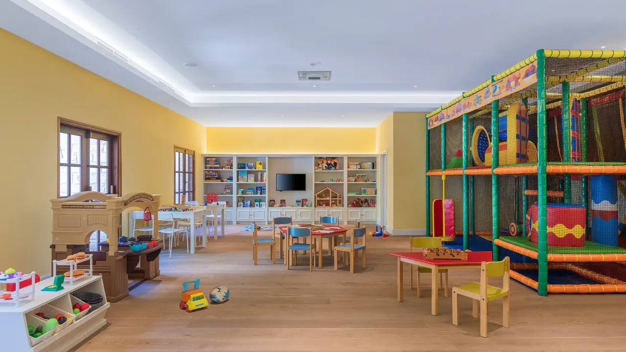 ELYSIUM HOTEL