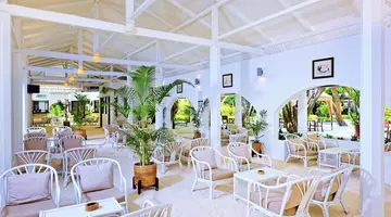 Embudu Village Resort