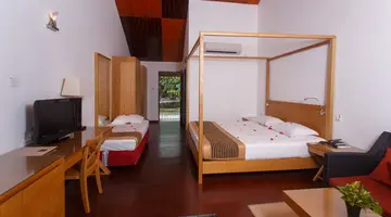 Embudu Village Resort