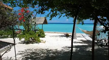 Embudu Village