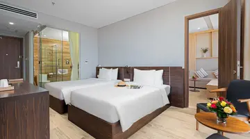 EMERALD BAY HOTEL & SPA