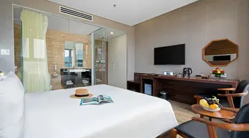EMERALD BAY HOTEL & SPA