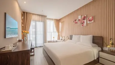 EMERALD BAY HOTEL & SPA