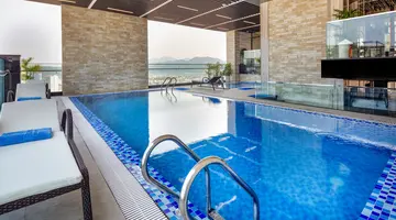 EMERALD BAY HOTEL & SPA