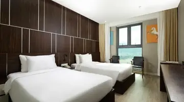 EMERALD BAY HOTEL & SPA
