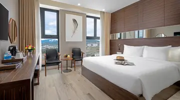 EMERALD BAY HOTEL & SPA
