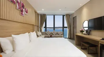 EMERALD BAY HOTEL & SPA