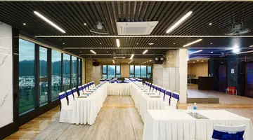 EMERALD BAY HOTEL & SPA