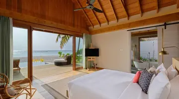 Emerald Faarufushi Resort & Spa 5