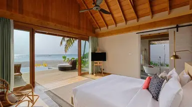 Emerald Faarufushi Resort & Spa 5