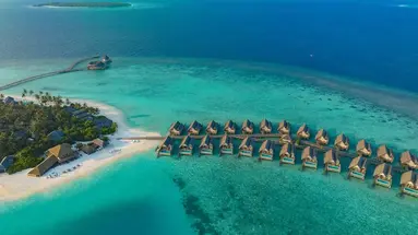 Emerald Faarufushi Resort & Spa 5