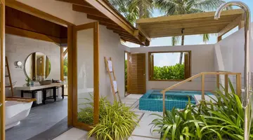 Emerald Faarufushi Resort & Spa