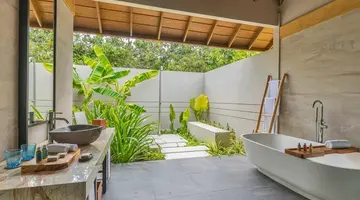 Emerald Faarufushi Resort & Spa