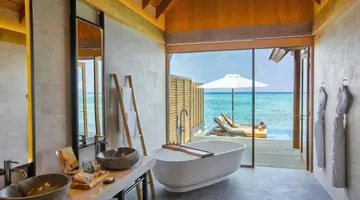Emerald Faarufushi Resort & Spa