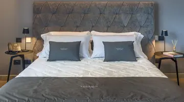 Emerald Hotel Residence