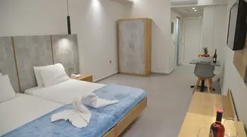 Emerald Hotel