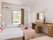 Emerald Hotel