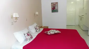 EMERALD STUDIOS & HOTEL (EX. EMERALD APARTMENT)