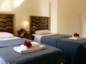 Empire Beach Resort***