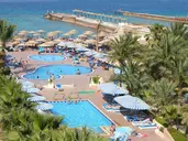 Empire Beach Resort***
