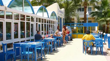 Empire Beach Resort***