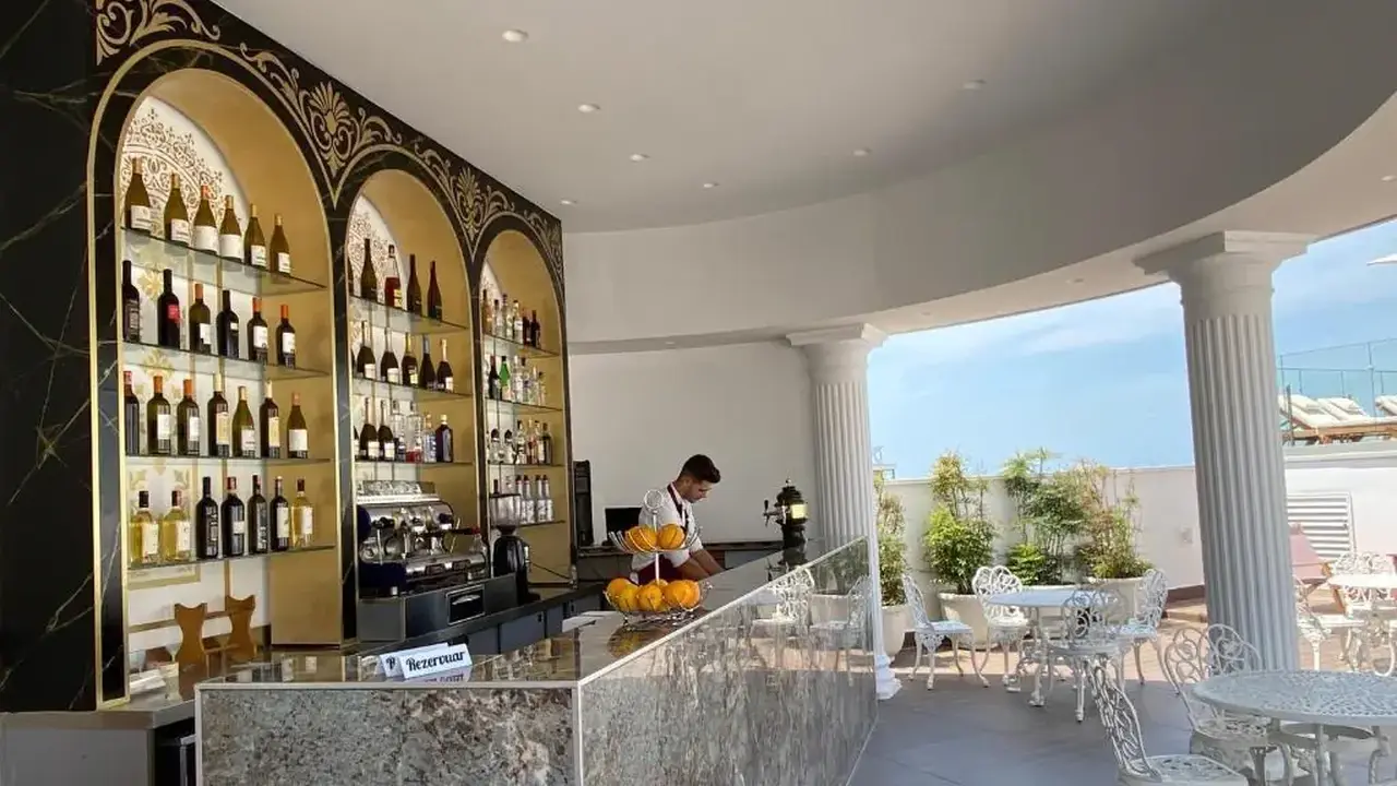EMPIRE HOTEL ALBANIA