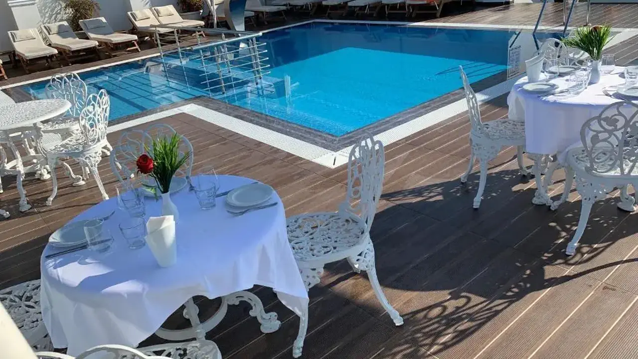 EMPIRE HOTEL ALBANIA