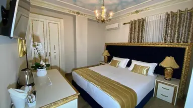 Empire Hotel