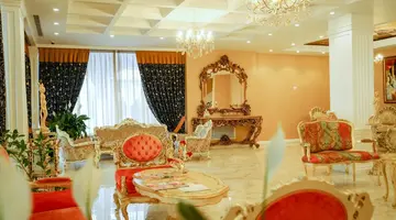 Empire Hotel