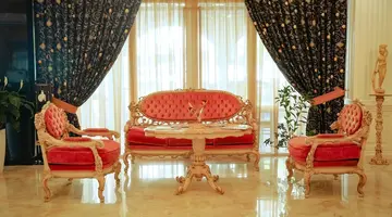 Empire Hotel