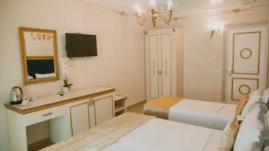 Empire Hotel