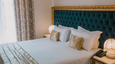 Empire Hotel