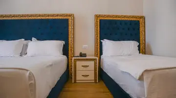 Empire Hotel