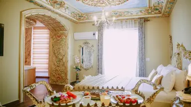 Empire Hotel